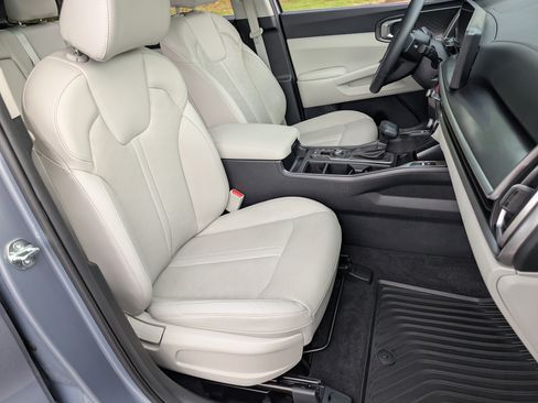 Used 2025 Kia Sorento S w/ Panoramic Sunroof Package FWD image 24