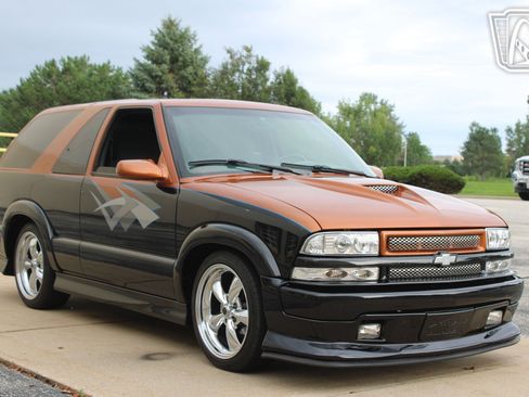 Used 2001 Chevrolet Blazer Xtreme w/ Preferred Equipment Group RWD image 3