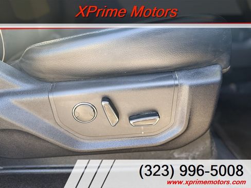 Used 2015 Ford F150 Lariat w/ Equipment Group 502A Luxury AWD/4WD image 32