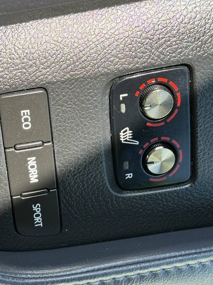 Used 2013 Toyota Avalon XLE Touring FWD image 14