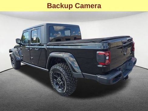 Used 2025 Jeep Gladiator Sport AWD/4WD image 8