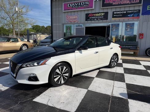 Used 2020 Nissan Altima 2.5 SL image 2