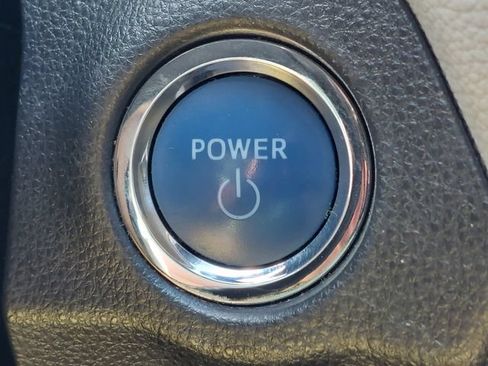Used 2019 Toyota RAV4 Limited AWD/4WD image 32