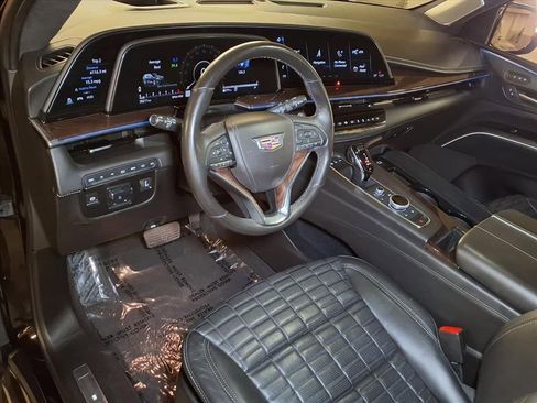 Certified 2023 Cadillac Escalade Premium Luxury Platinum AWD/4WD image 3