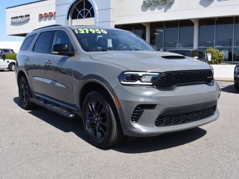 Used 2024 Dodge Durango GT image 3