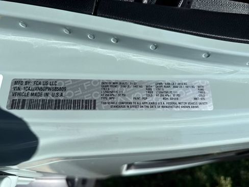 Used 2023 Jeep Wrangler Unlimited AWD/4WD image 16