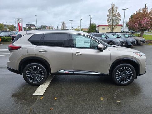 New 2026 Nissan Rogue Platinum AWD/4WD image 4