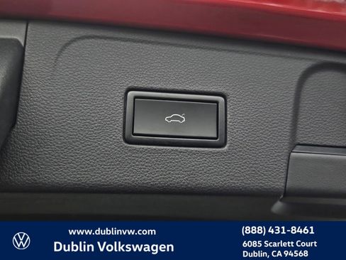 Certified 2021 Volkswagen Atlas SE w/ Panoramic Sunroof Package image 28