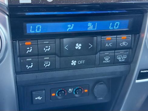 Used 2023 Toyota 4Runner Limited AWD/4WD image 18