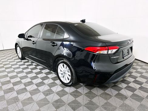 Used 2023 Toyota Corolla LE w/ LE Convenience Package FWD image 5