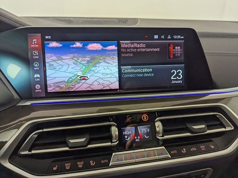 Used 2022 BMW X5 xDrive40i w/ Climate Comfort Package image 44