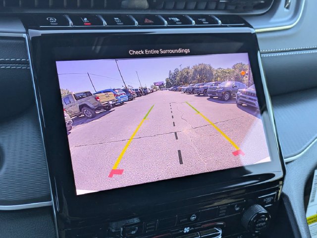 New 2027 Jeep Grand Cherokee Laredo X RWD image 22