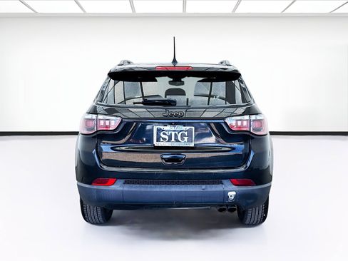 Used 2021 Jeep Compass Latitude FWD image 5