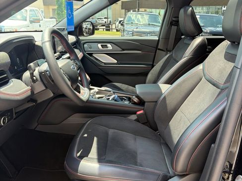 Used 2025 Ford Explorer ST w/ Sun And Sound Package AWD/4WD image 4