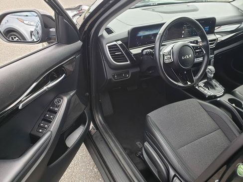 Used 2024 Kia Seltos S AWD/4WD image 12