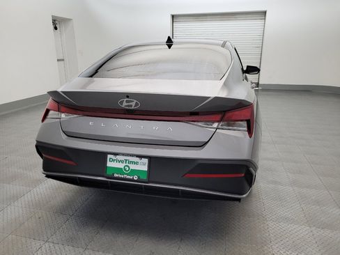 Used 2024 Hyundai Elantra SEL FWD image 7