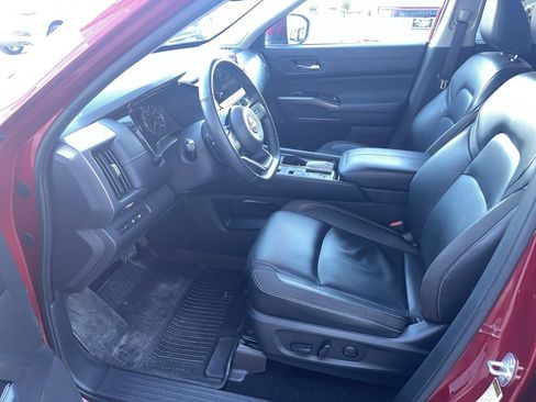 Used 2022 Nissan Pathfinder SL w/ SL Premium Package image 5