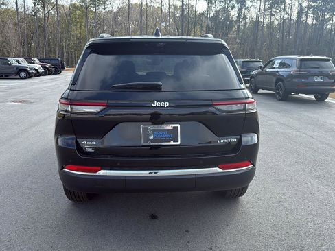 New 2025 Jeep Grand Cherokee Limited w/ Luxury Tech Group II image 6