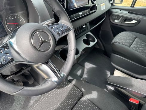 New 2025 Mercedes-Benz Sprinter 2500 image 10