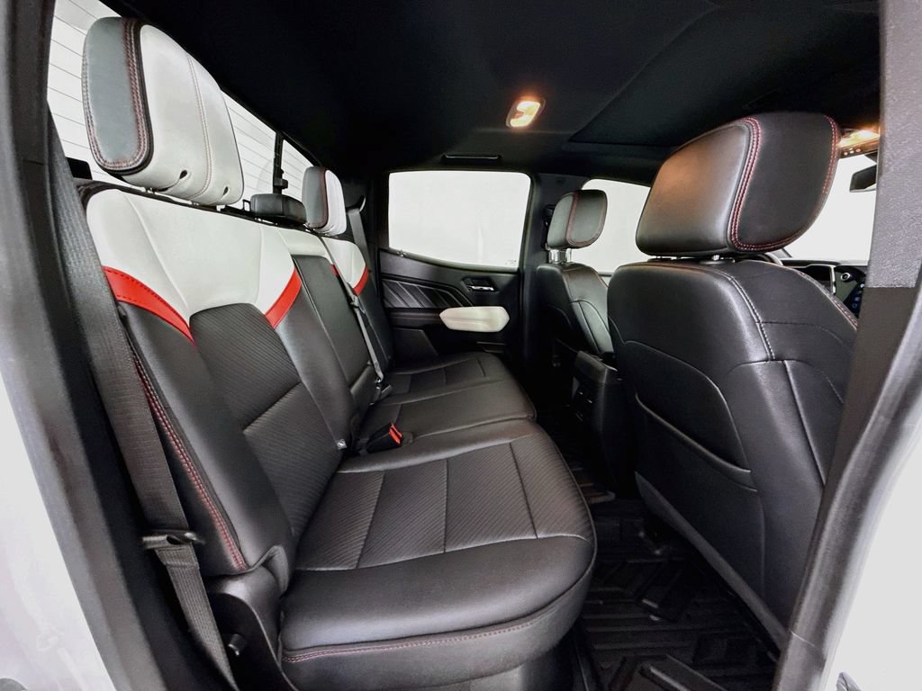 Used 2024 GMC Canyon AT4X AWD/4WD image 32