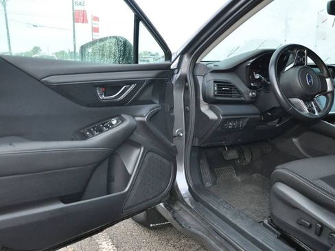 Used 2021 Subaru Outback Premium image 11