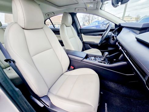 Used 2025 MAZDA MAZDA3 s image 17