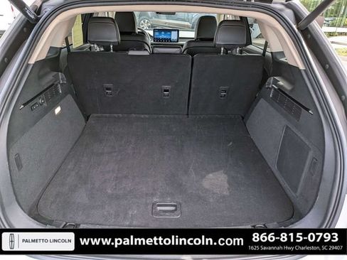 Used 2022 Lincoln Nautilus FWD w/ Premium Package image 13