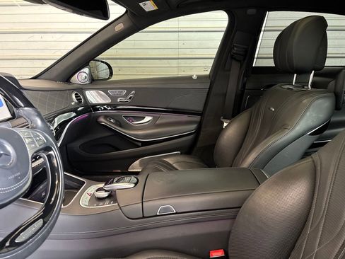Used 2015 Mercedes-Benz S 63 AMG 4MATIC Sedan image 23
