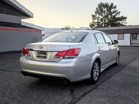Used 2011 Toyota Avalon Limited FWD image 5