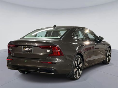 Used 2024 Volvo S60 T8 Plus w/ Protection Package Premier image 10