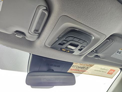 Used 2023 Toyota Corolla Cross LE w/ Moonroof Package image 28