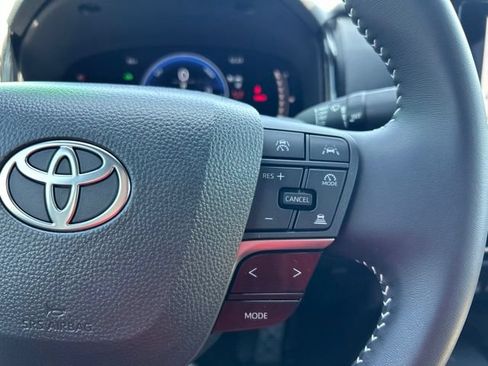 Used 2026 Toyota Camry SE w/ Convenience Package FWD image 19