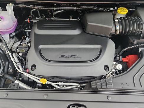New 2027 Chrysler Pacifica LX FWD image 32