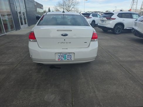 Used 2009 Ford Focus SE image 6