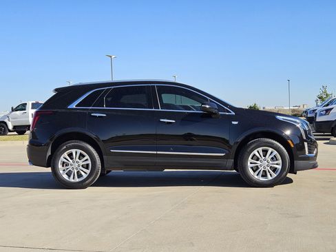New 2025 Cadillac XT5 Luxury image 7