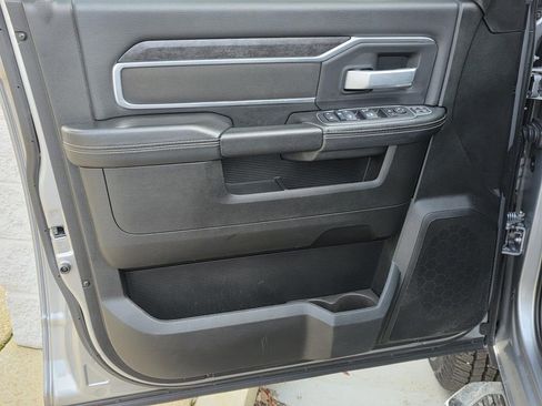 Used 2024 RAM 2500 Big Horn image 32