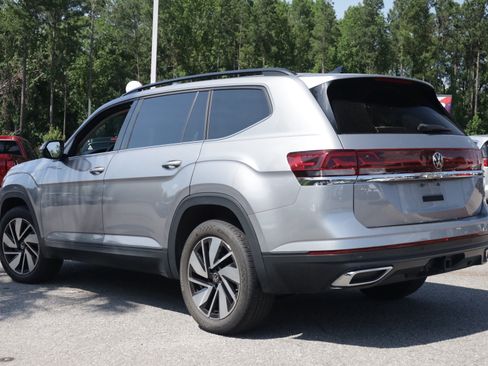 Used 2024 Volkswagen Atlas SE FWD image 3