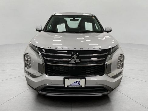 New 2026 Mitsubishi Outlander SE image 10