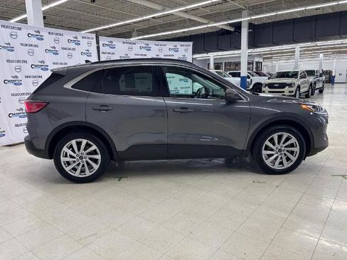 Certified 2022 Ford Escape Titanium w/ Titanium Elite Package image 5