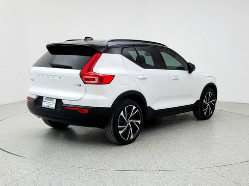 Used 2021 Volvo XC40 T5 R-Design w/ Protection Package Premier image 5