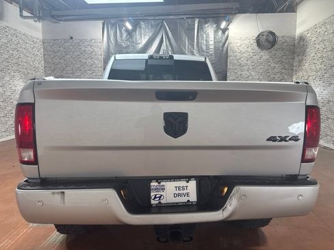 Used 2018 RAM 2500 Big Horn w/ Sport Appearance Group AWD/4WD image 6