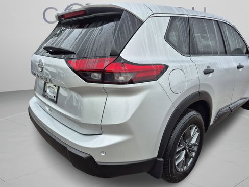 Certified 2025 Nissan Rogue S FWD image 34