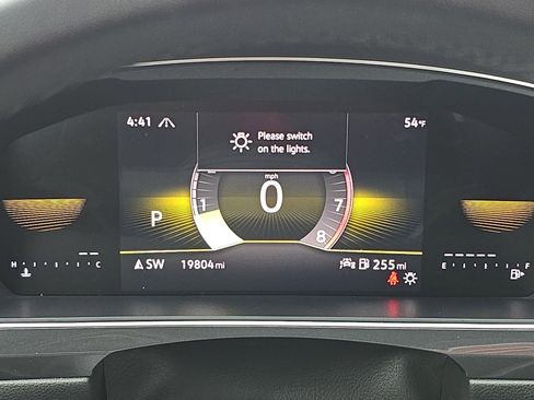 Used 2024 Volkswagen Tiguan SE R-Line image 19