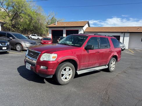 Used 2007 Ford Explorer XLT image 1
