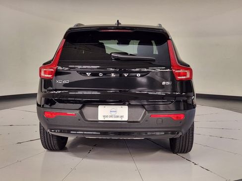 Certified 2026 Volvo XC40 B5 Plus AWD/4WD image 10