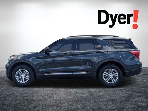 Used 2023 Ford Explorer XLT AWD/4WD image 7