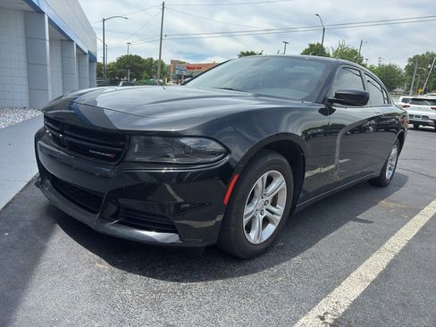 Used 2023 Dodge Charger SXT RWD image 6