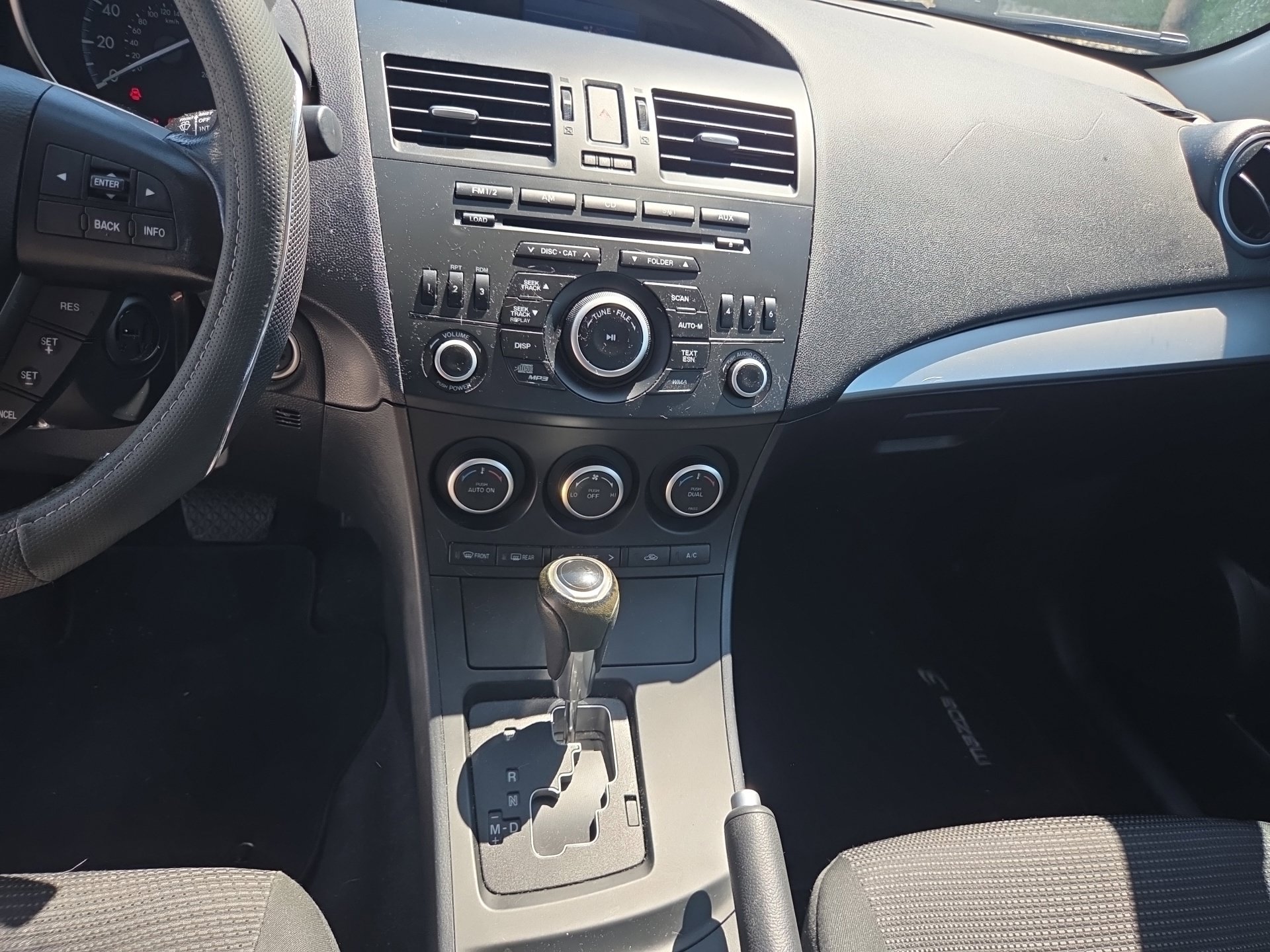 Used 2013 MAZDA MAZDA3 i Touring FWD image 11