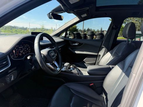 Used 2019 Audi Q7 3.0T Premium Plus w/ Premium Plus Package AWD/4WD image 8