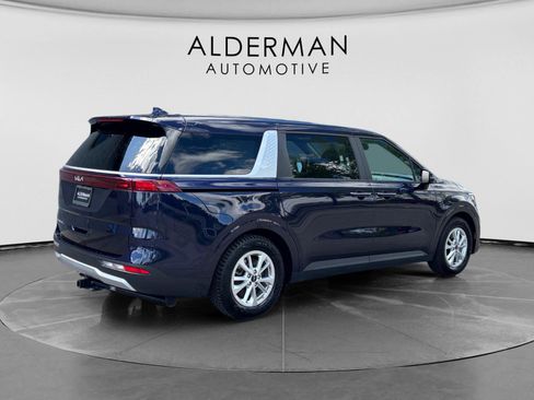 Used 2022 Kia Carnival LX FWD image 5